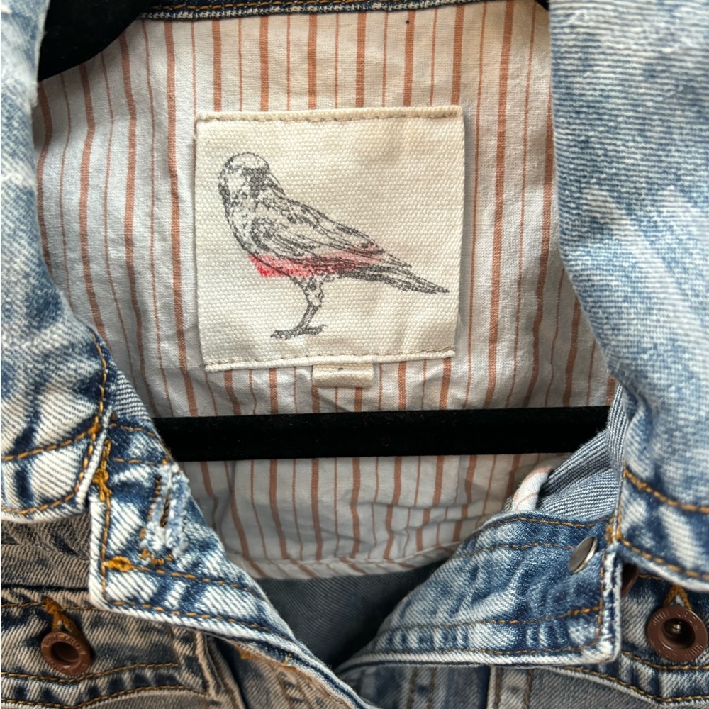 White Crow Women’s Blue Distressed Embroidered Denim Jean Jacket Size Small - Picture 7 of 12